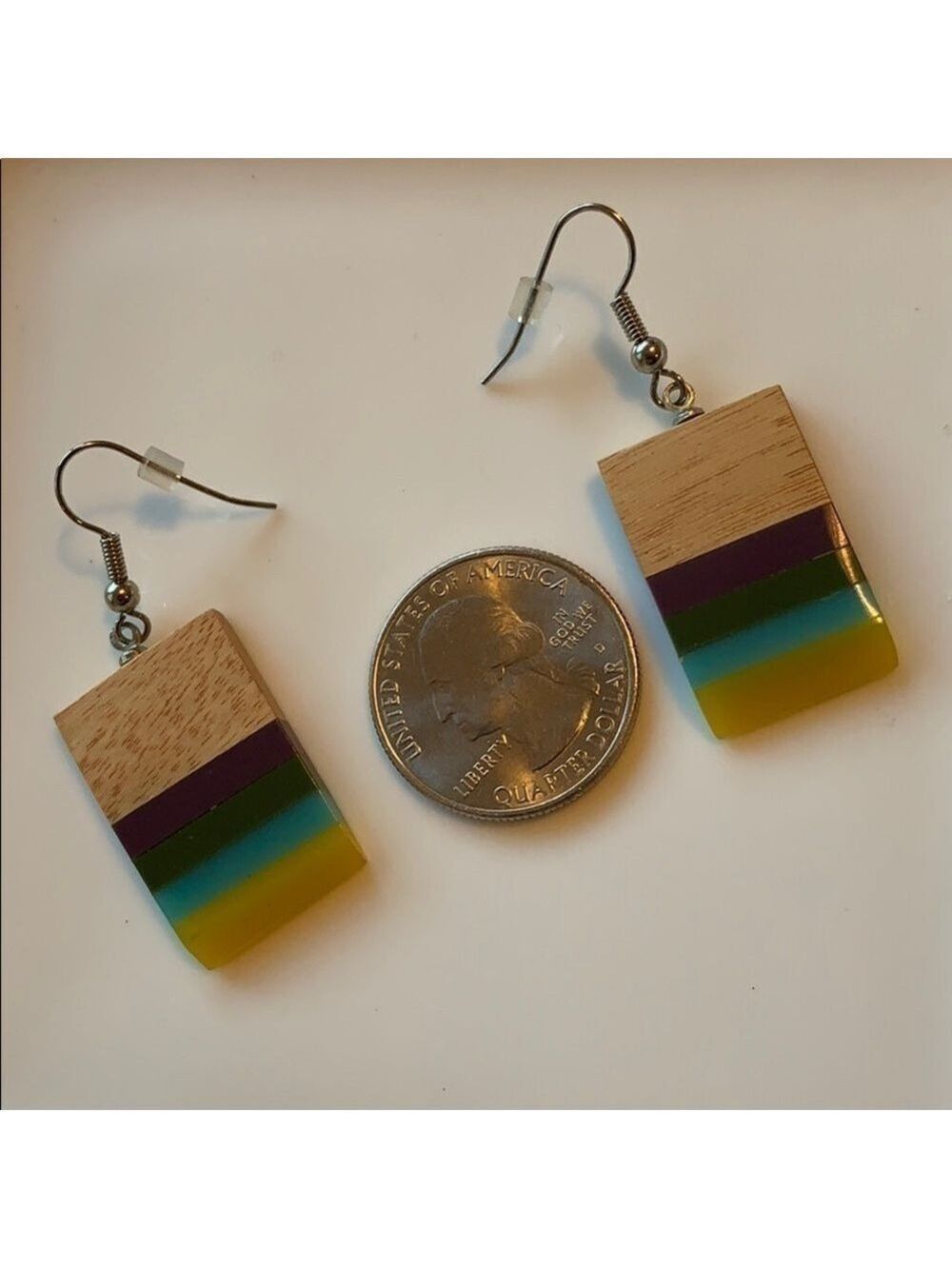 Boho unique chunky neutral wood and resin dangle earrings - Picture 4 of 6